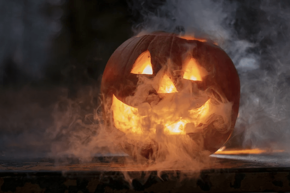 dekoracja z dyni na halloween
